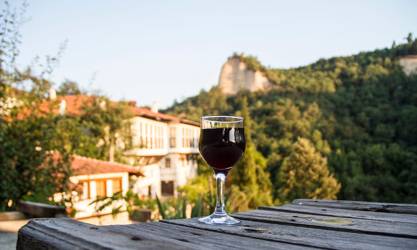 /api/cms/uploads/Melnik_and_Wine_SPA_01_dbaf271763.jpg