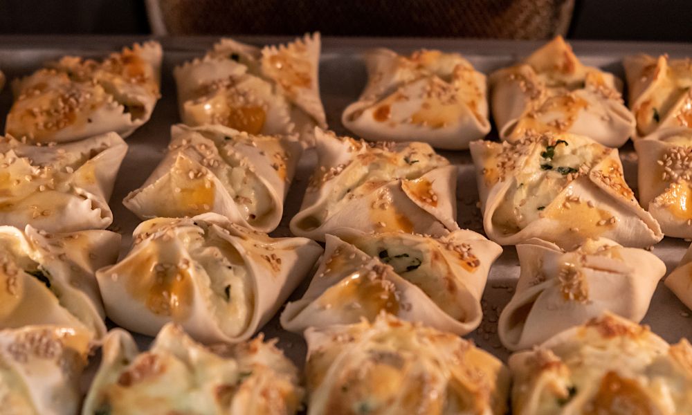 /api/cms/uploads/greece_sweet_Kalitsounia_pies_369a20837f.jpg