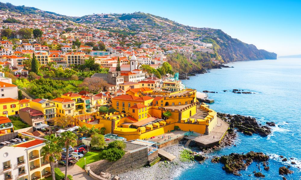/api/cms/uploads/portugal_madeira_funshal_1_8b3d4dbb56.jpg